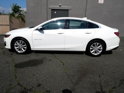 2022 Chevrolet Malibu FWD LT