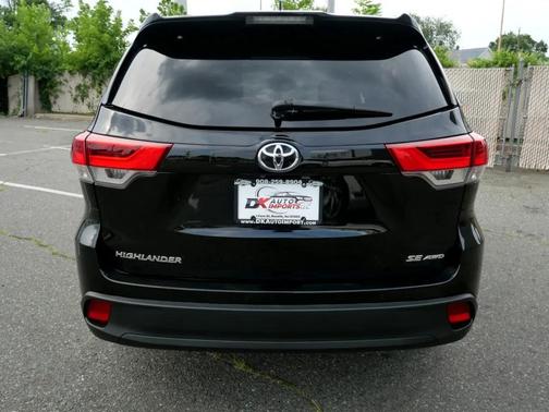 2017 Toyota Highlander SE
