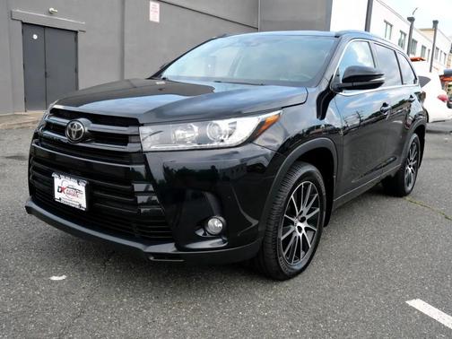 2017 Toyota Highlander SE