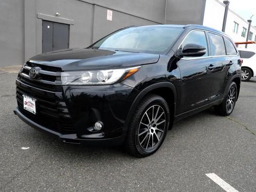 2017 Toyota Highlander SE