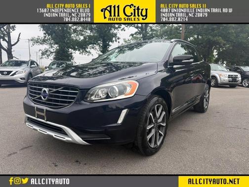 Magic Blue Metallic 2017 Volvo XC60 T6 Dynamic