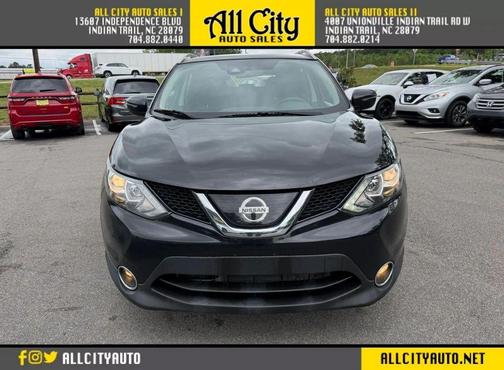 Magnetic Black Pearl 2019 Nissan Rogue Sport SV