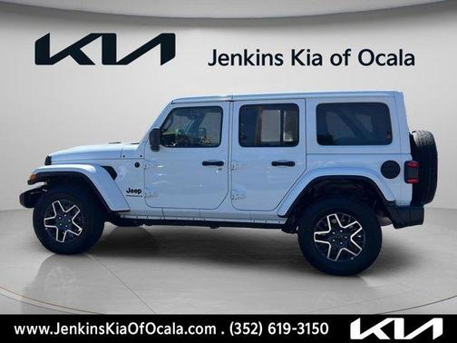 Bright White Clearcoat 2025 Jeep Wrangler Sahara