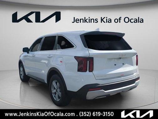 Glacier White 2026 Kia Sorento LX