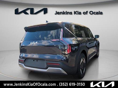 2026 Kia EV9 Light Short Range