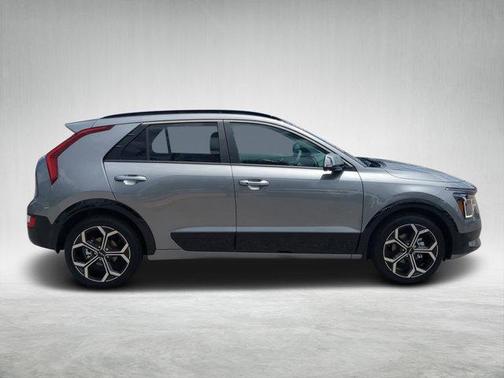 2025 Kia Niro EX Touring