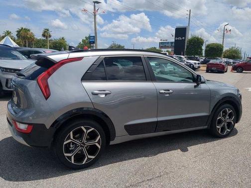 2025 Kia Niro EX Touring
