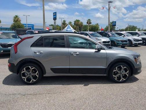 2025 Kia Niro EX Touring