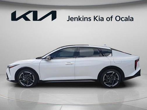 Snow White Pearl 2026 Kia K4 GT-LINE