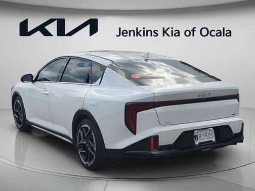 Snow White Pearl 2026 Kia K4 GT-LINE