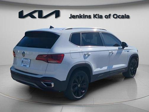 2022 Volkswagen Taos 1.5T SE