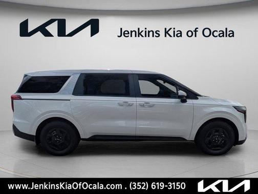 Snow White Pearl 2026 Kia Carnival LX