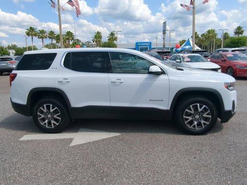 2023 GMC Acadia SLE