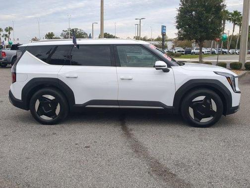 2025 Kia EV9 Wind