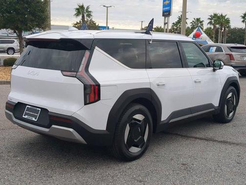 2025 Kia EV9 Wind