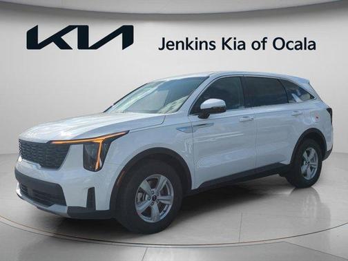 Glacial White Pearl 2026 Kia Sorento LX
