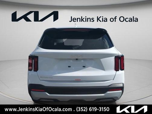 Glacial White Pearl 2026 Kia Sorento LX