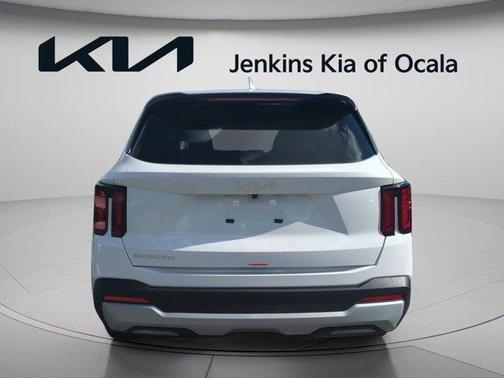 Glacial White Pearl 2026 Kia Sorento LX