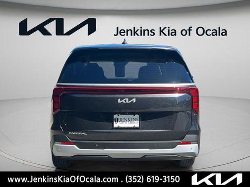 Metal 2027 Kia Carnival LX