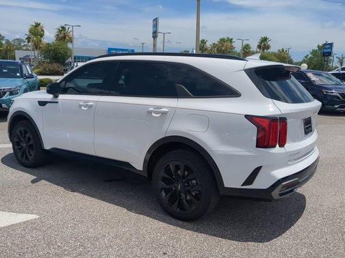 2023 Kia Sorento SX