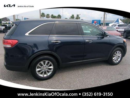 2016 Kia Sorento LX