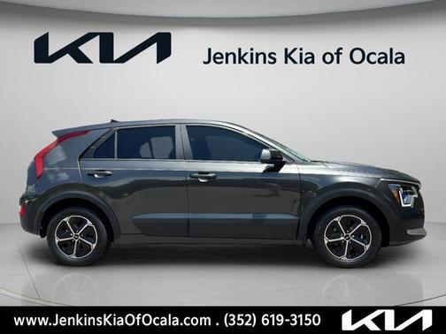 Gray 2026 Kia Niro LX