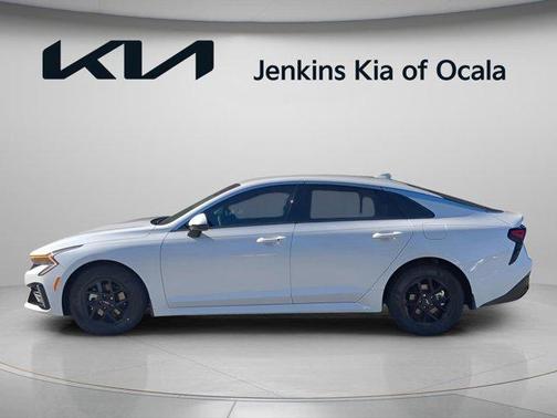 Snow White Pearl 2026 Kia K5 LXS