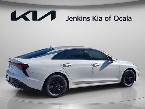 Snow White Pearl 2026 Kia K5 LXS