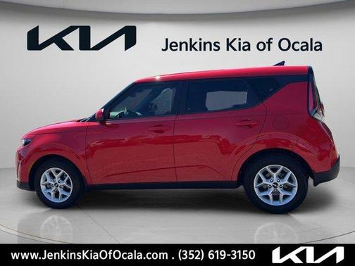 Inferno Red 2023 Kia Soul LX