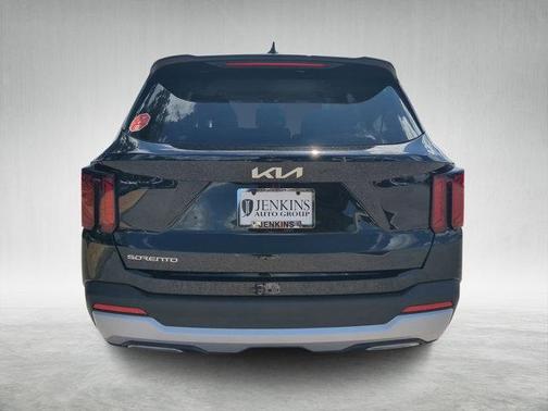 2025 Kia Sorento LX