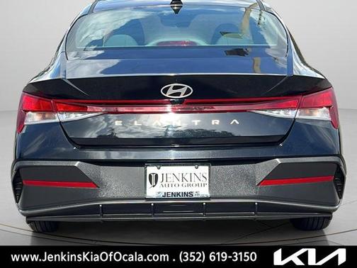Black 2024 Hyundai ELANTRA SEL
