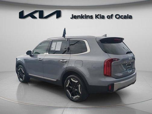 2023 Kia Telluride S