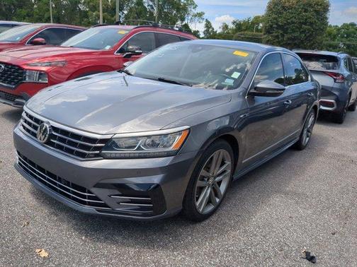 2019 Volkswagen Passat 2.0T SE R-Line
