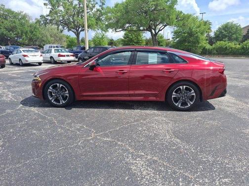 2022 Kia K5 EX