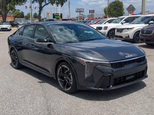 2025 Kia K4 GT-Line