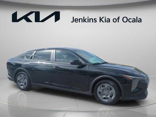 Aurora Black Pearl 2026 Kia K4 LX