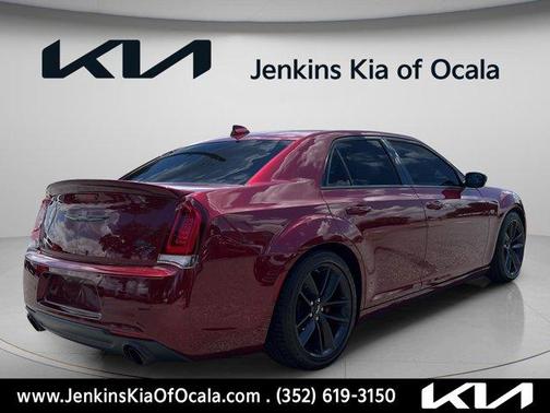 Velvet Red Pearlcoat 2023 Chrysler 300