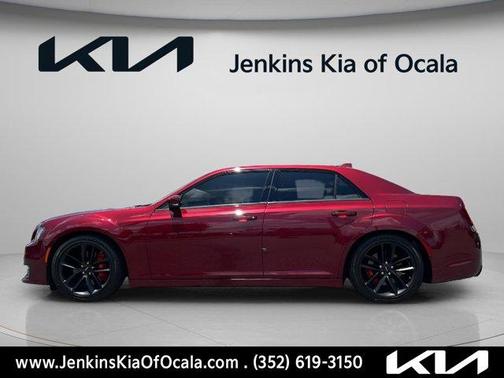 Velvet Red Pearlcoat 2023 Chrysler 300