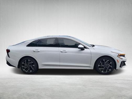 2025 Kia K5 EX