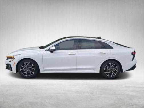 2025 Kia K5 EX
