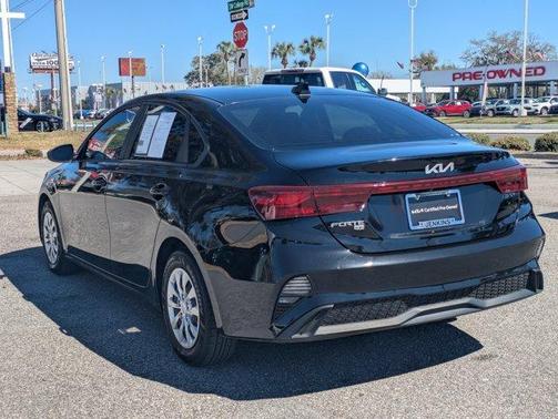 2022 Kia Forte FE