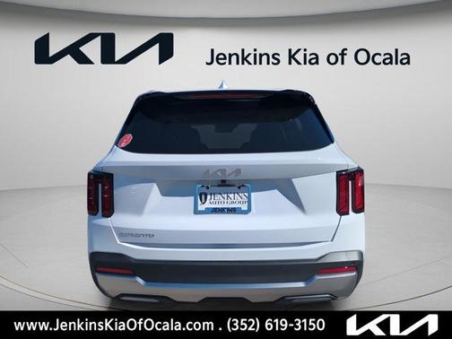 Glacial White Pearl 2026 Kia Sorento EX