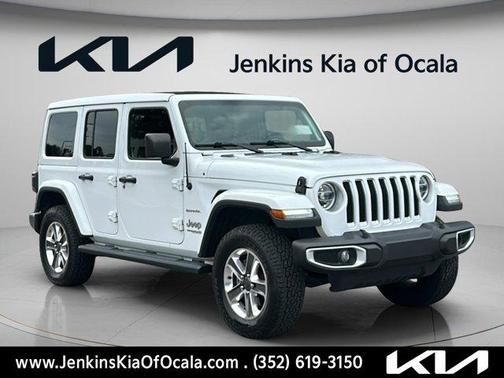Bright White Clearcoat 2021 Jeep Wrangler Unlimited Sahara