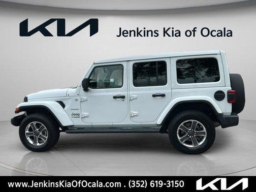 Bright White Clearcoat 2021 Jeep Wrangler Unlimited Sahara