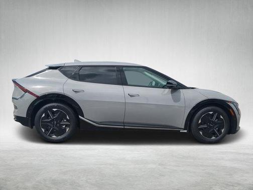 2025 Kia EV6 Wind