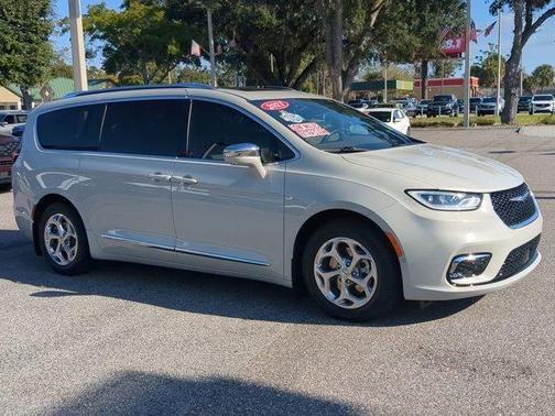 2021 Chrysler Pacifica Hybrid Limited