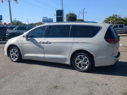 2021 Chrysler Pacifica Hybrid Limited