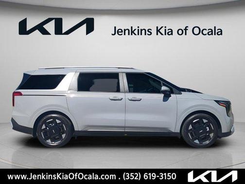 Ceramic Silver 2026 Kia Carnival EX