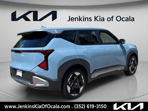 Blue Frost 2027 Kia Seltos S