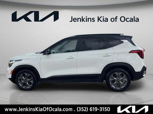 Clear White / Black Roof 2024 Kia Seltos S